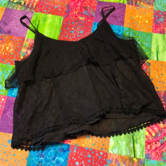 American Eagle Outfitters Tops - American eagle lace crop top
